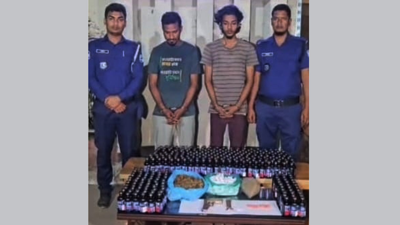 রূপগঞ্জে বিদেশী পিস্তল ও মাদকসহ দুই কারবারি আটক