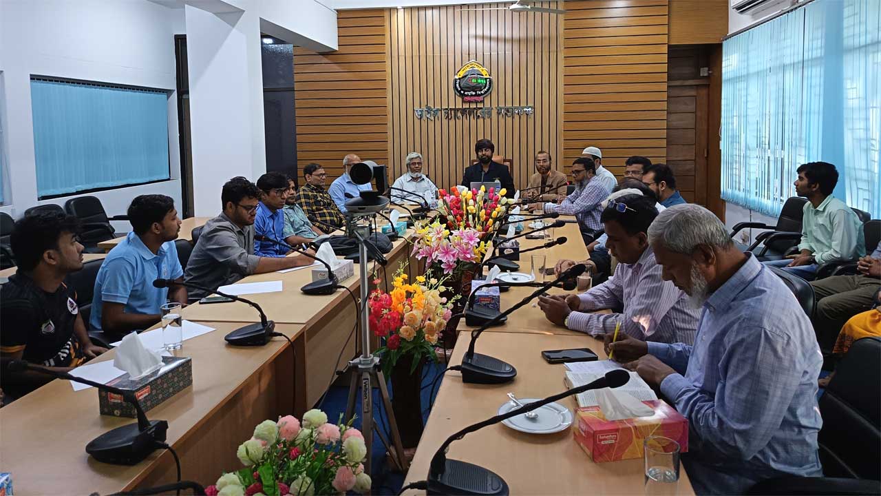 শাবিপ্রবির ভিসি অধ্যাপক ড. এ এম সরওয়ারউদ্দীন চৌধুরী শাকসুর  নতুন ওয়েব সাইট উদ্বোধন করেন