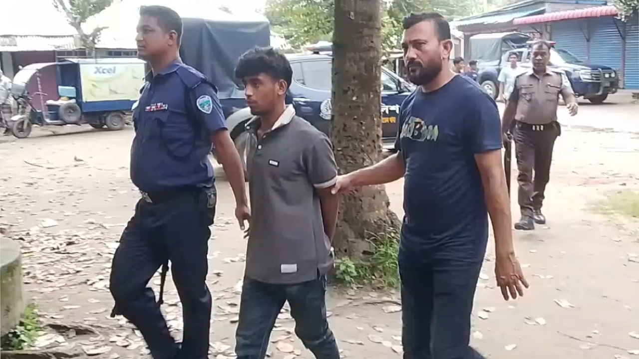 ধর্ষণ মামলায় সাকিব নামে এক যুবককে গ্রেফতার করে সদর দক্ষিণ থানার পুলিশ