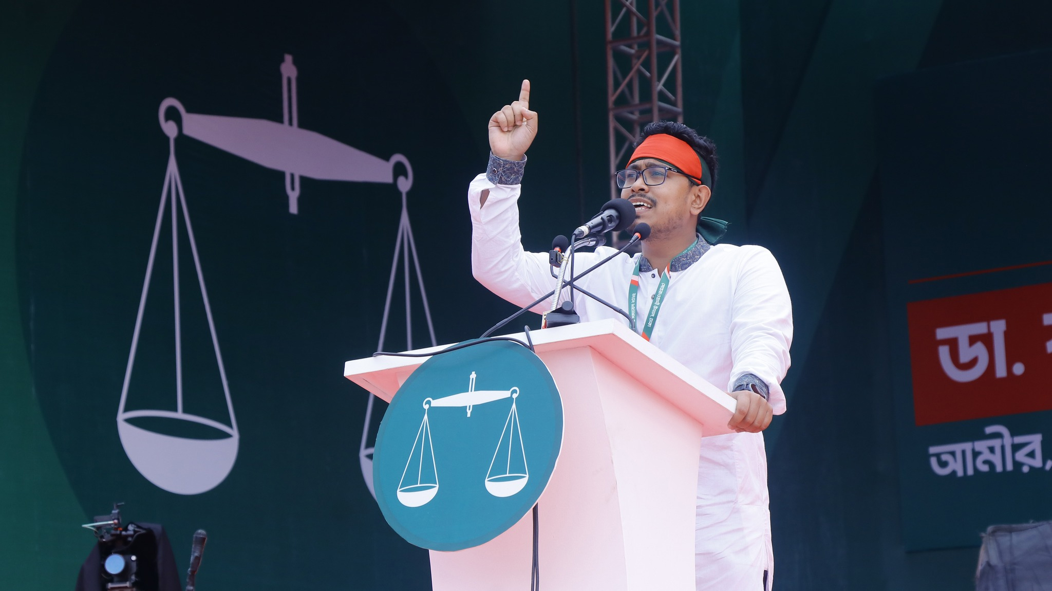 জামায়াতের সমাবেশে বক্তব্য রাখছেন সাদিক কায়েম