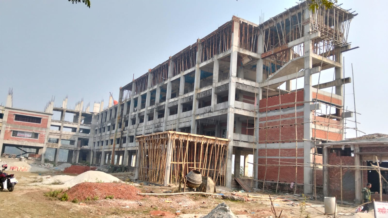 টেকনিক্যাল স্কুল অ্যান্ড কলেজের ভবন নির্মাণ কাজ বন্ধ