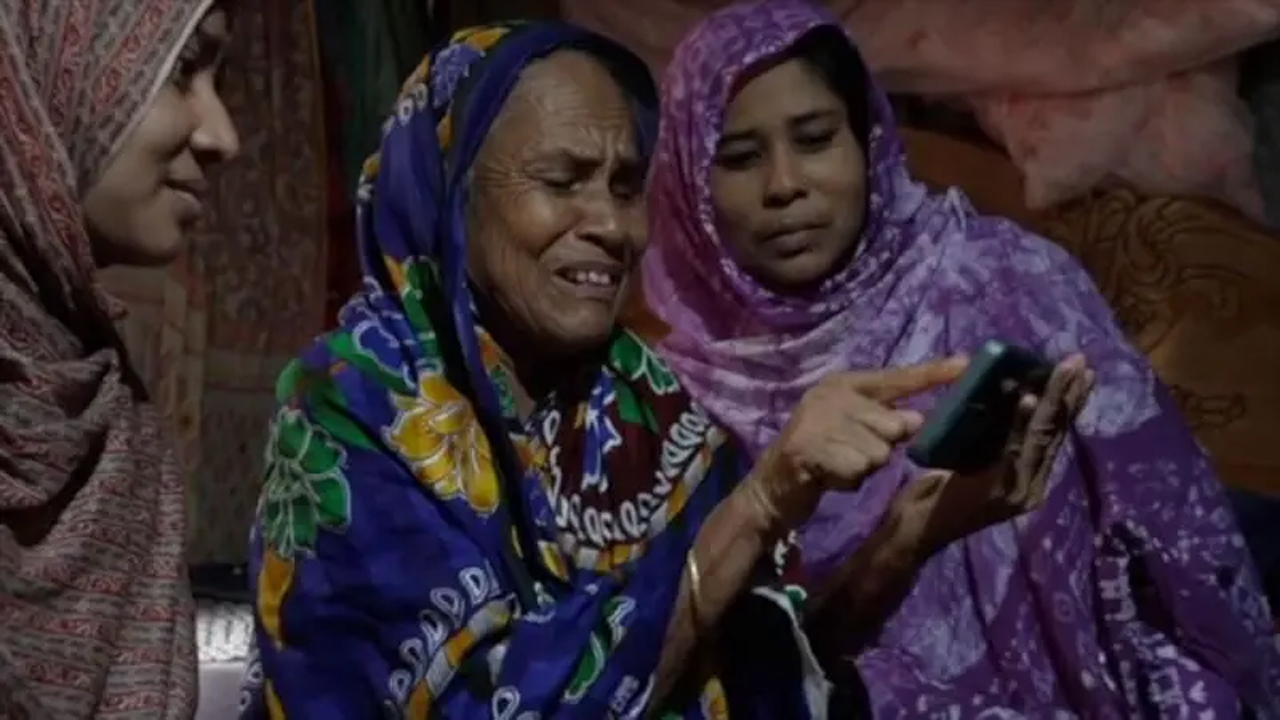 চার মাস পরে সাকিনা বেগম ভিডিও কলের মাধ্যমে দেখা পান তার ছেলে-মেয়েদের