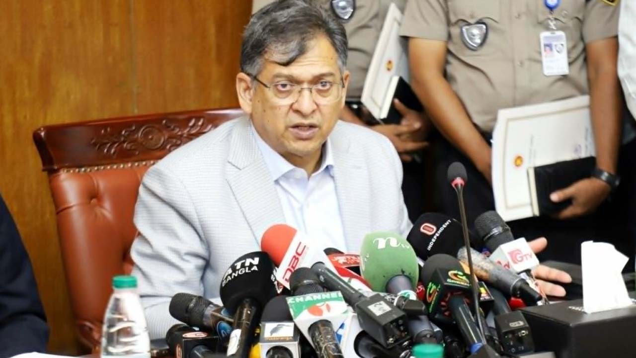 স্বরাষ্ট্রমন্ত্রী সালাহউদ্দিন আহমদ