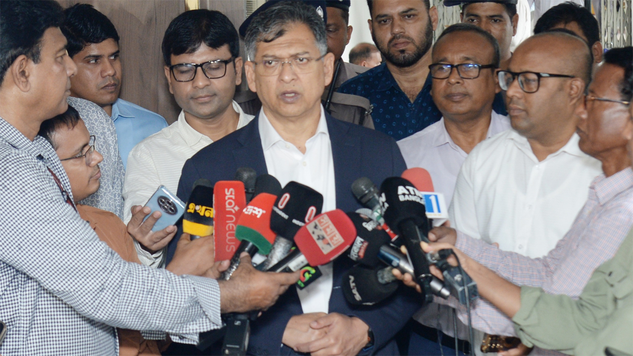 স্বরাষ্ট্রমন্ত্রী সালাহউদ্দিন আহমদ