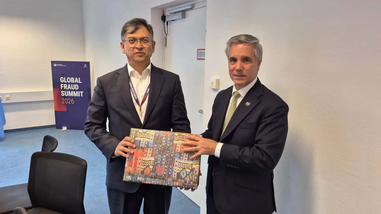 স্বরাষ্ট্রমন্ত্রীর সাথে ইউএনওডিসি প্রধানের দ্বিপক্ষীয় বৈঠক