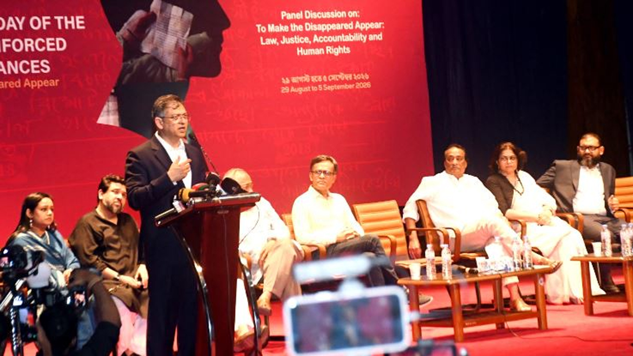শাহবাগ জাতীয় জাদুঘরে ‘মায়ের ডাক’ আয়োজিত প্রদর্শনী ও প্যানেল ডিসকাশনে প্রধান অতিথির বক্তব্যে স্বরাষ্ট্রমন্ত্রী সালাহউদ্দিন আহমদ