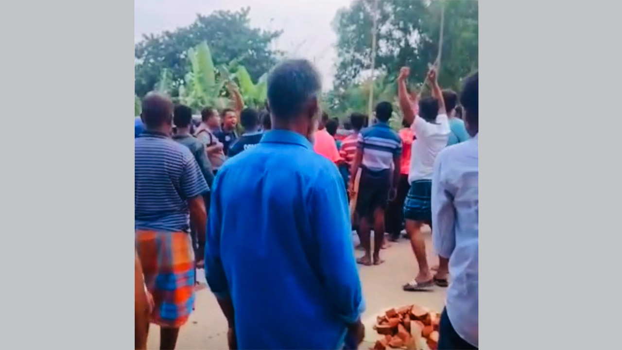 সালথায় আধিপত্য বিস্তার নিয়ে দুই পক্ষের সংঘর্ষ, আহত ১০