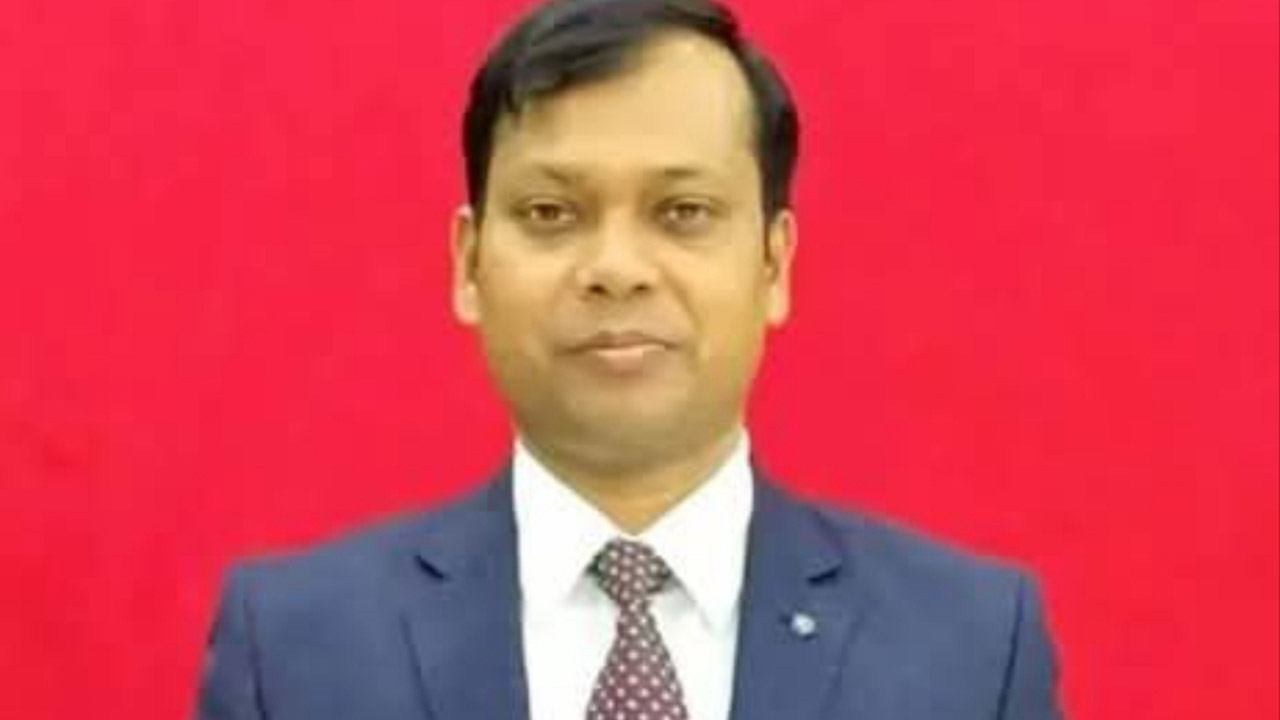 সিলেটের ডিসি সারওয়ার আলমকে পুনর্বহালের দাবি