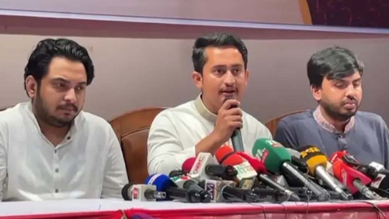 বক্তব্য রাখছেন সারজিস আলম