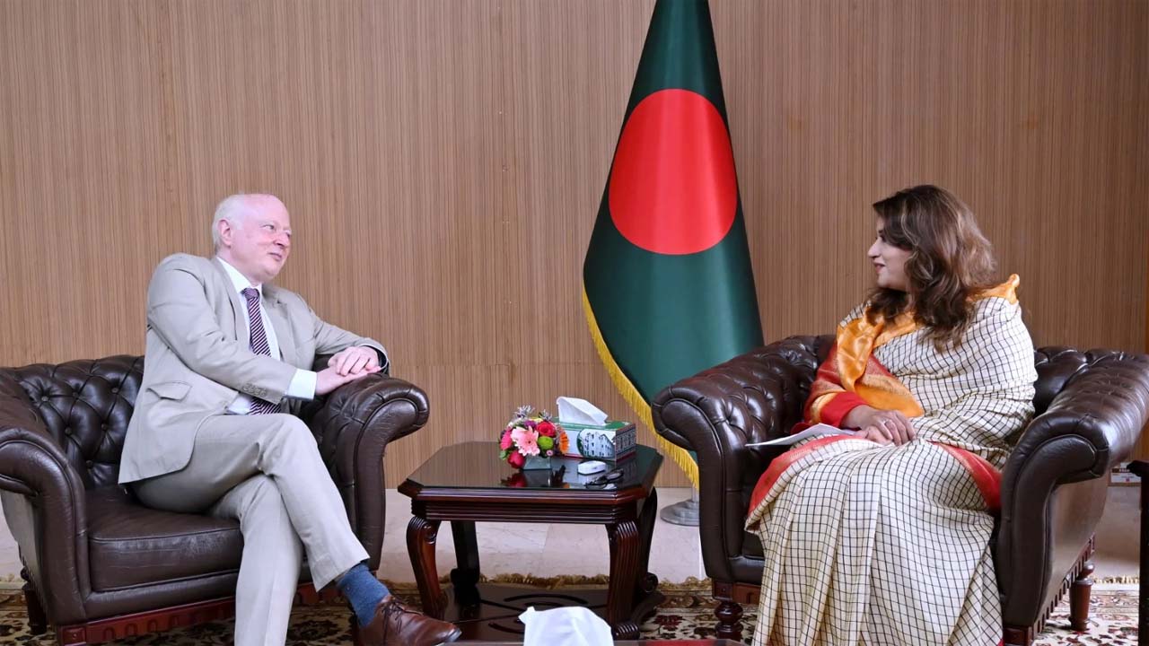 পররাষ্ট্র প্রতিমন্ত্রী শামা ওবায়েদের সাথে ডেনমার্কের রাষ্ট্রদূত এবং জার্মানির রাষ্ট্রদূতের পৃথক সৌজন্য সাক্ষাৎ