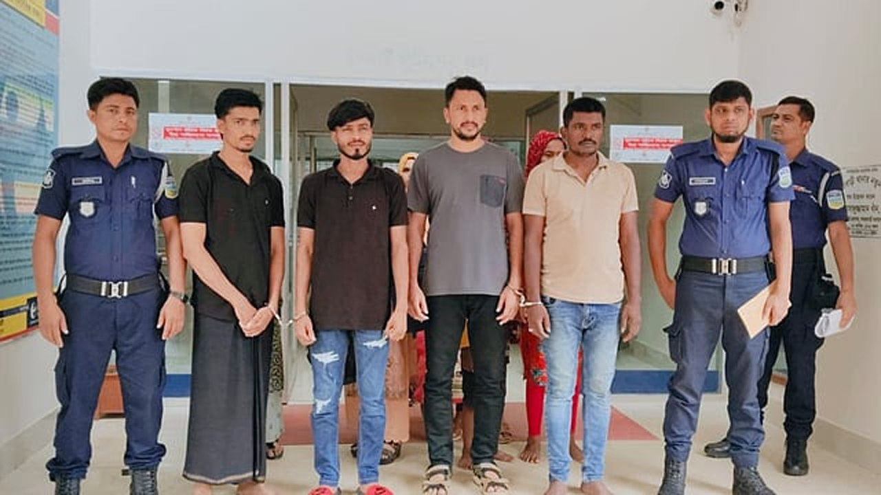 গ্রেফতারকৃতরা