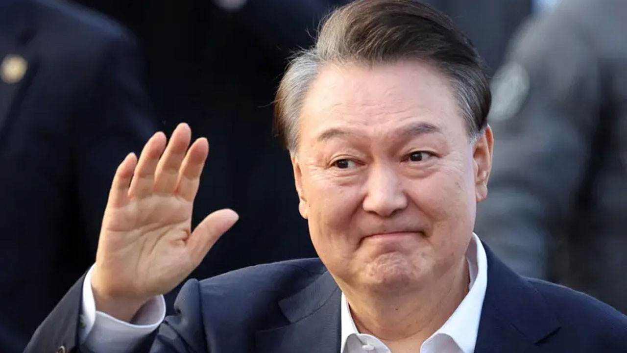 দক্ষিণ কোরিয়ার সাবেক প্রেসিডেন্ট ইউন সুক ইওল