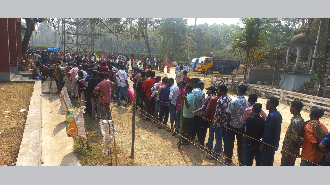 মৌলভীবাজার-৪ আসনে চা বাগানসহ নারী ভোটারদের উপস্থিতি লক্ষণীয়