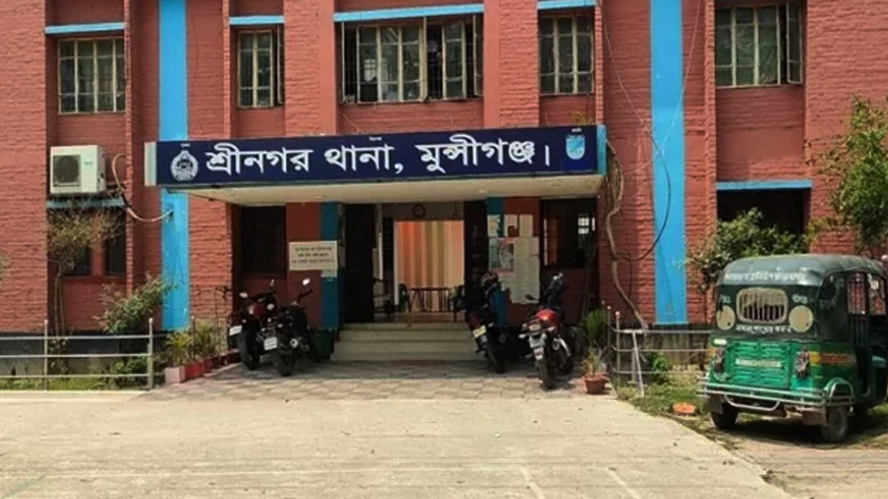 শ্রীনগরে পুকুরে মিললো অজ্ঞাত ব্যক্তির অর্ধগলিত লাশ