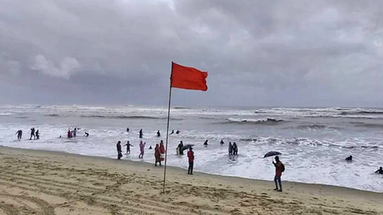 ৭ অঞ্চলে ঝড়ো হাওয়ার আশঙ্কা