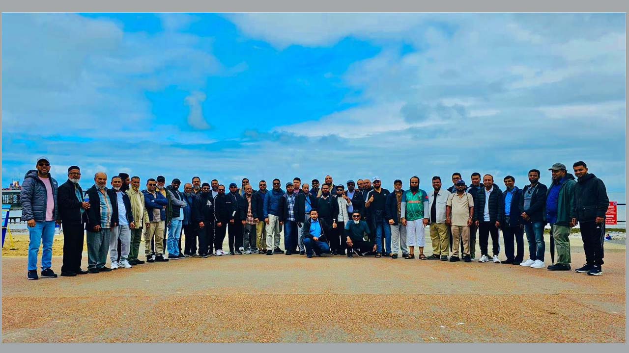 যুক্তরাজ্যের লিডস বাংলাদেশী সেন্টারের প্রতিনিধিরা