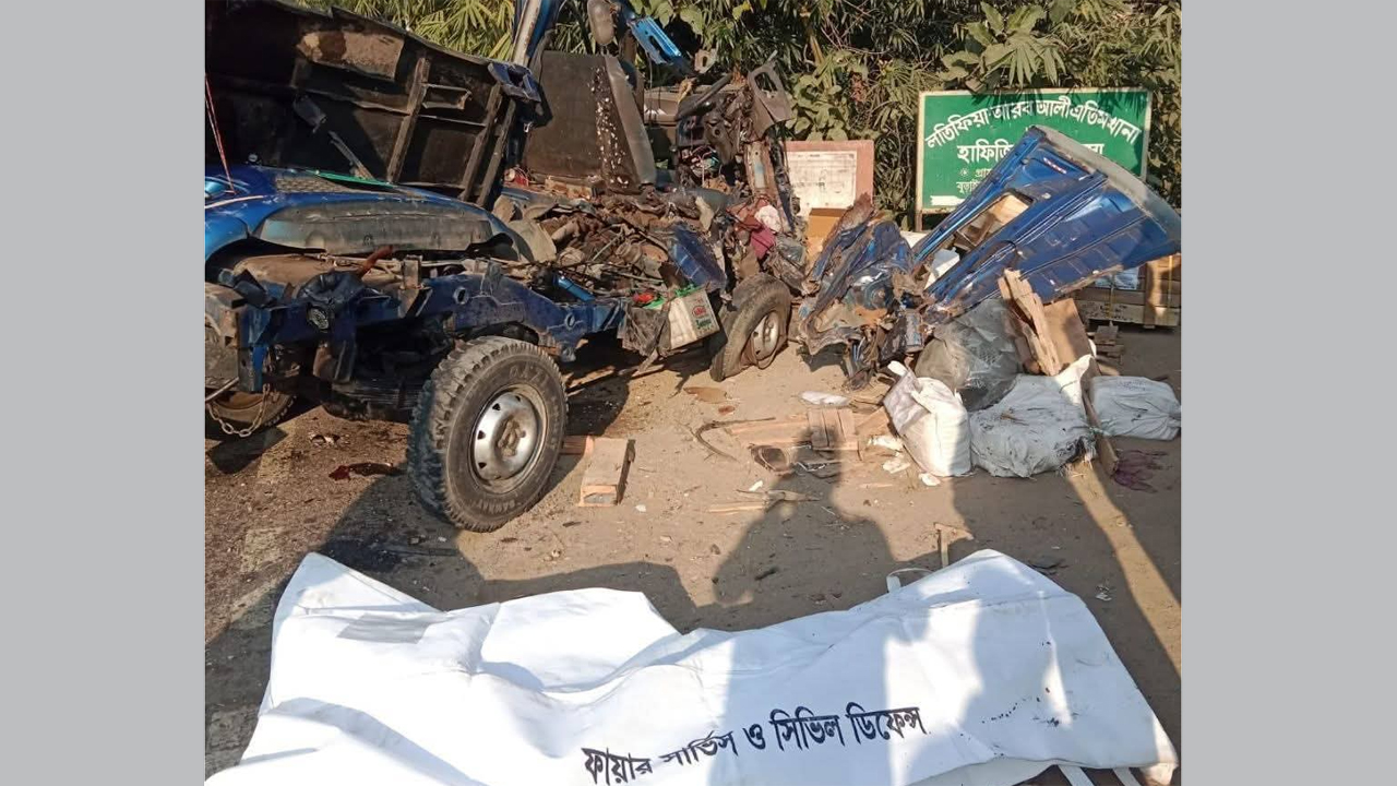 বাস-পিকআপ সংঘর্ষ