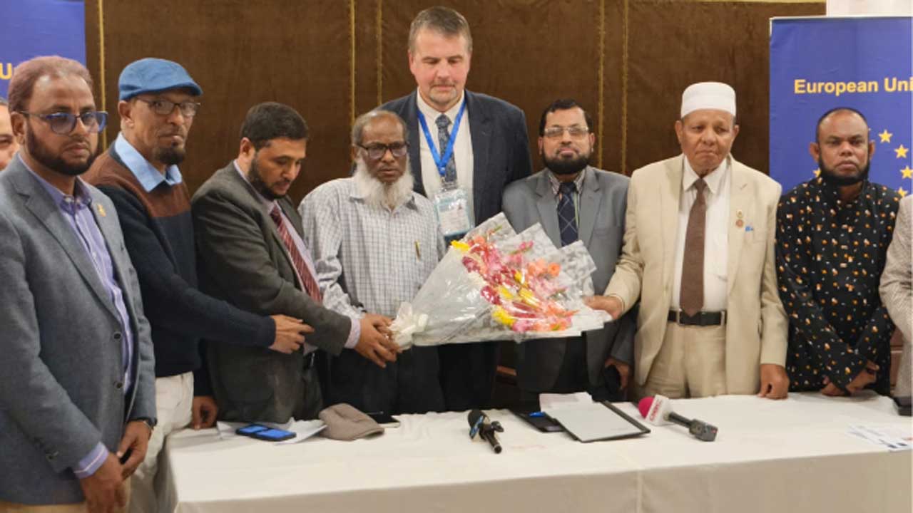 ইইউর নির্বাচন পর্যবেক্ষণ মিশনের প্রধান পর্যবেক্ষক ইভারস আইজাবস সিলেটে সাংবাদিকদের সাথে মতবিনিময় করেন