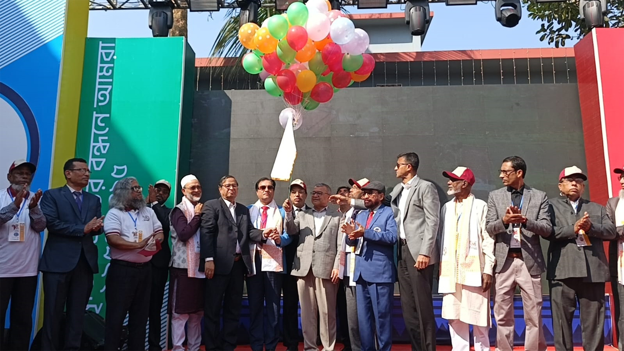 প্রধান অতিথি হিসেবে উপস্থিত ড. সলিমুল্লাহ খান