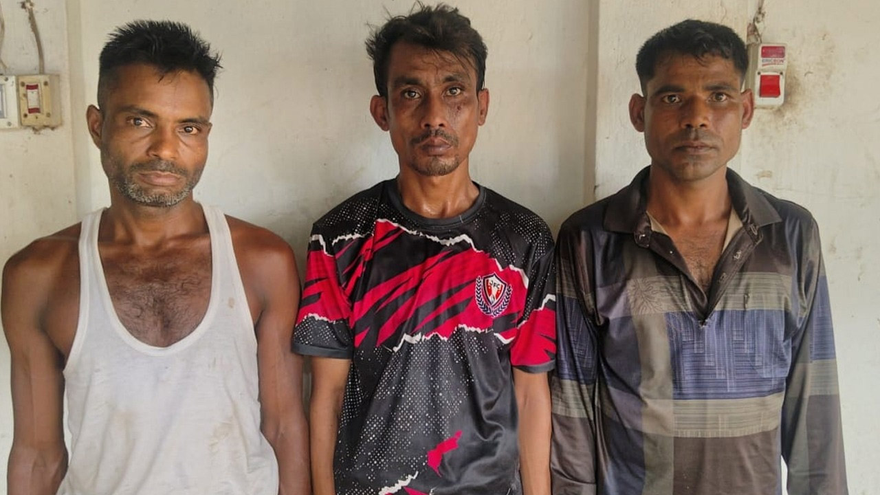 তাহিরপুরে ৩ ইয়াবা কারবারিকে পুলিশে দিলো গ্রামবাসী