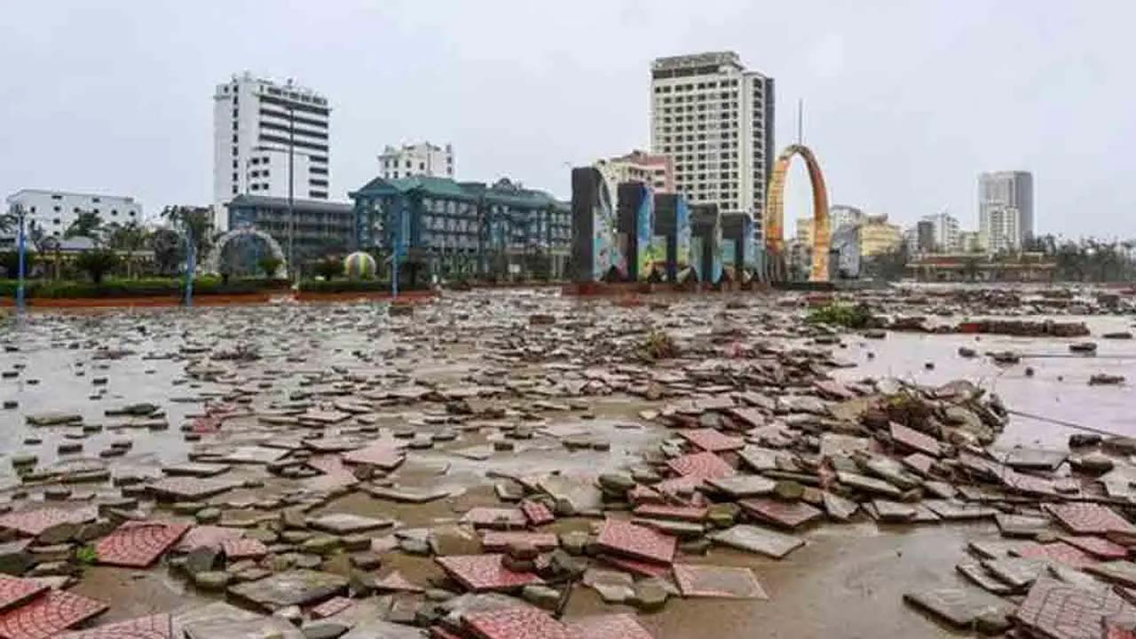 ভিয়েতনাম ও ফিলিপাইনে টাইফুন বুয়ালোই-এর আঘাত