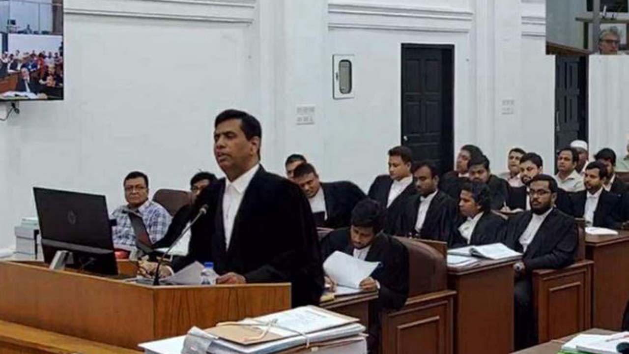 ট্রাইব্যুনালে চিফ প্রসিকিউটর মোহাম্মদ তাজুল ইসলাম