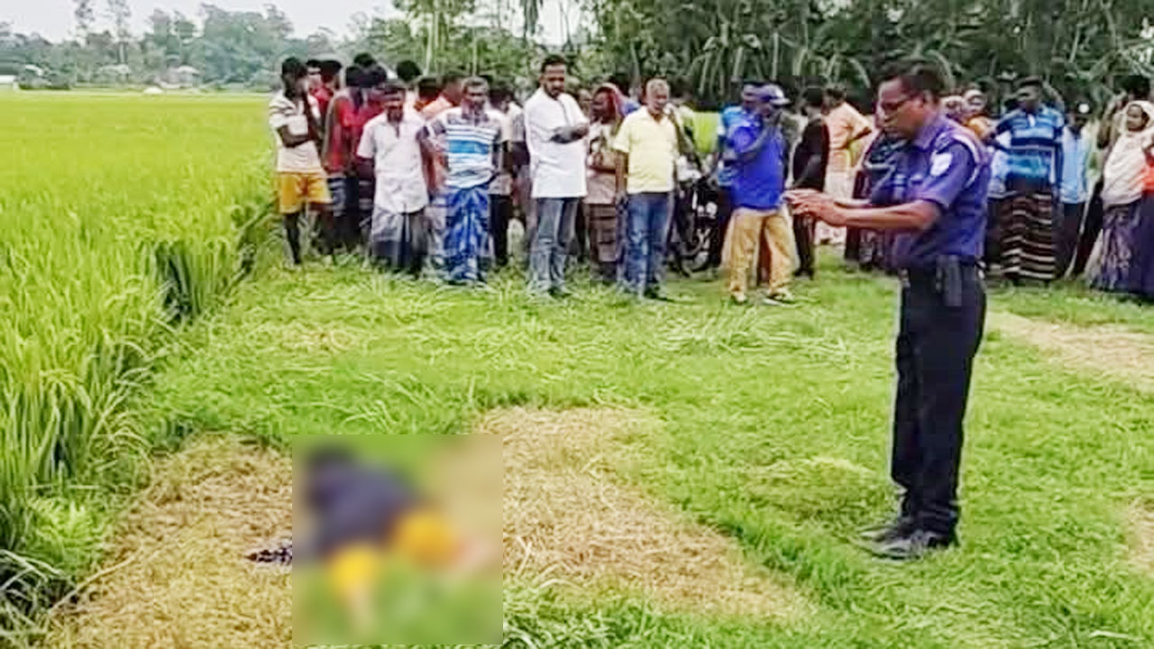 লাশ উদ্ধারে ঘটনাস্থলে পুলিশ