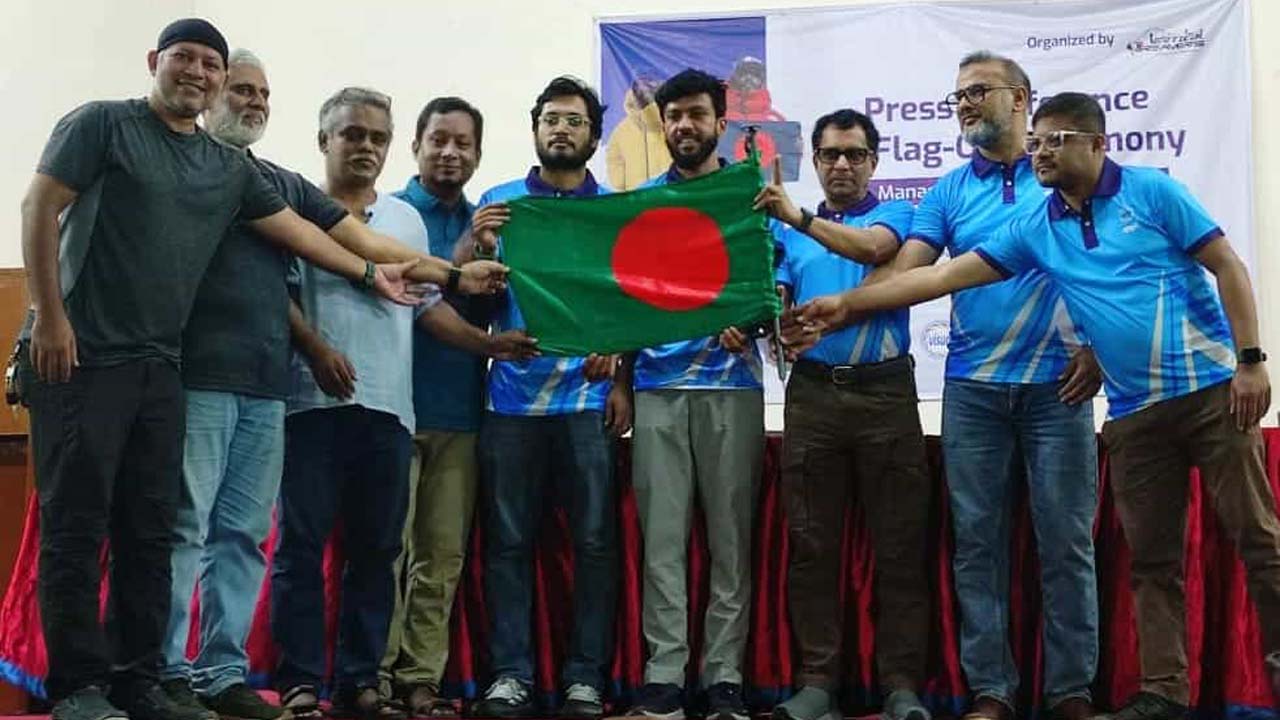 পর্বতারোহণ ক্লাব ‘ভার্টিক্যাল ড্রিমার্স’ আয়োজিত এক সংবাদ সম্মেলনে অভিযানের বিস্তারিত জানানো হয়