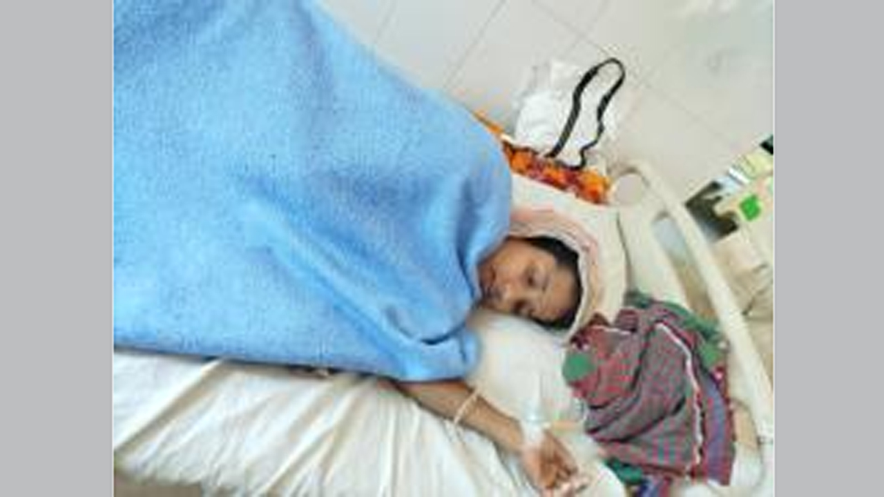 আহত নারী