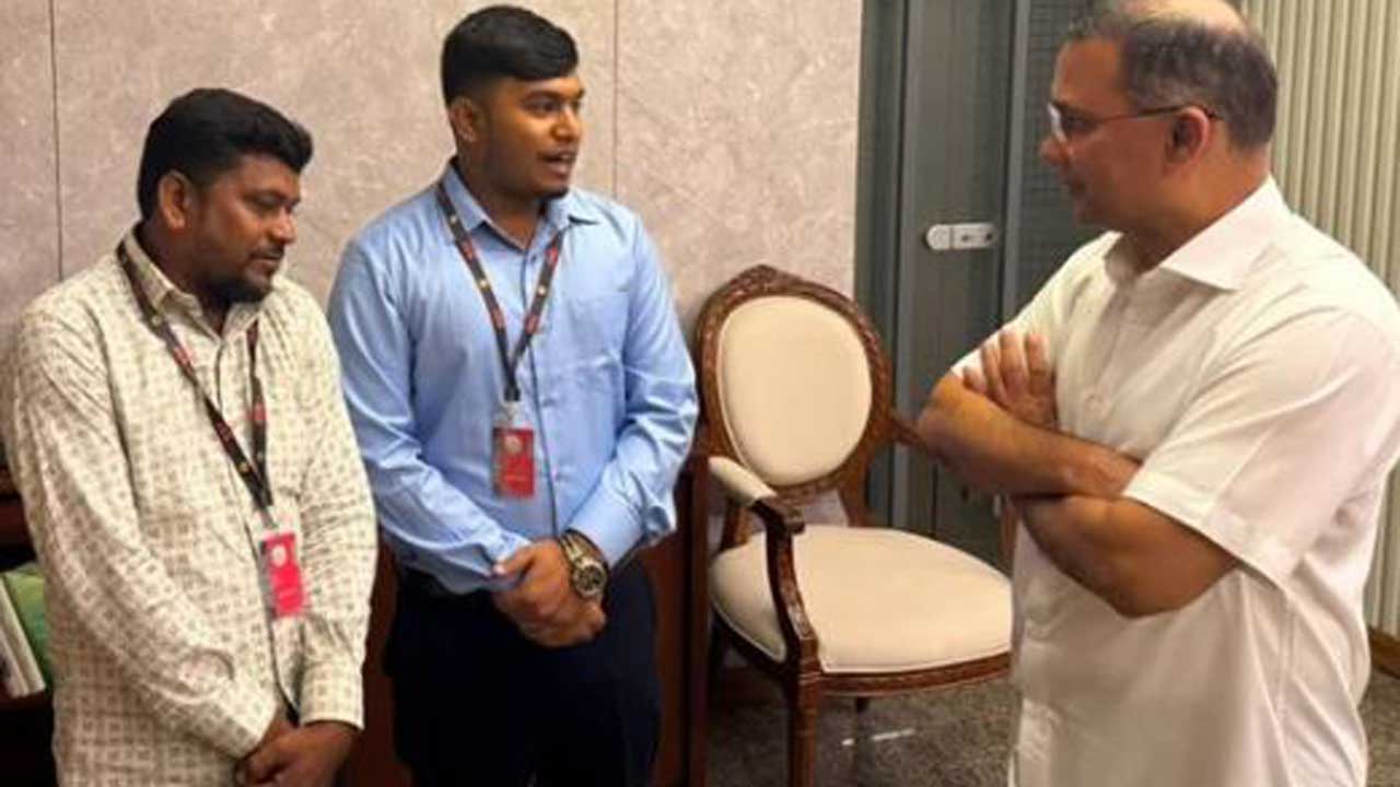 মেধাবী তরুণ মো: নাজমুল হাসানের পাশে দাঁড়িয়েছেন প্রধানমন্ত্রী তারেক রহমান