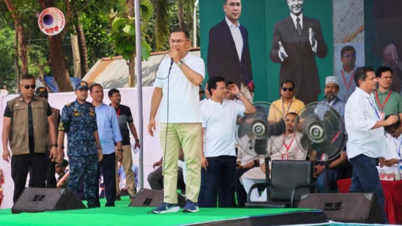 পথ সভায় বক্তব্য রাখছেন প্রধানমন্ত্রী তারেক রহমান