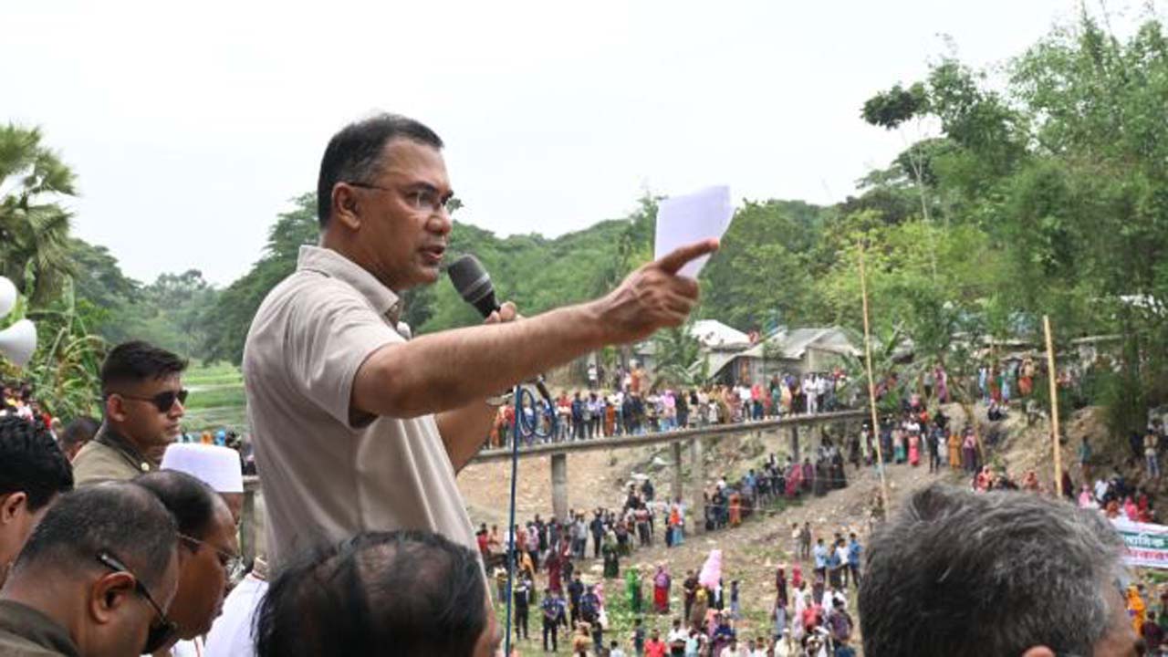 সমাবেশে প্রধানমন্ত্রী তারেক রহমান