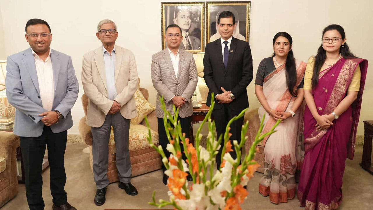 তারেক রহমানের সাথে সাক্ষাৎ করেছেন নেপালের রাষ্ট্রদূত ঘনশ্যাম ভান্ডারী