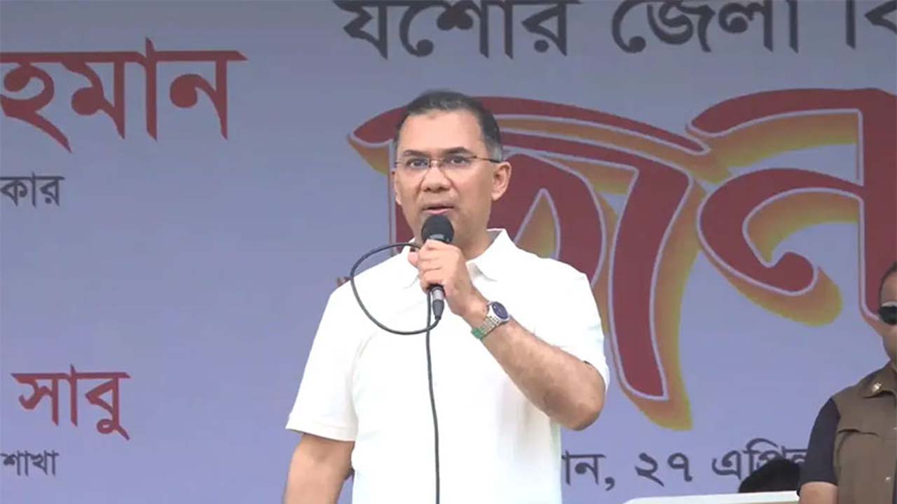 যশোর কেন্দ্রীয় ঈদগাহ ময়দানে বিএনপির এক সমাবেশে প্রধানমন্ত্রী তারেক রহমান