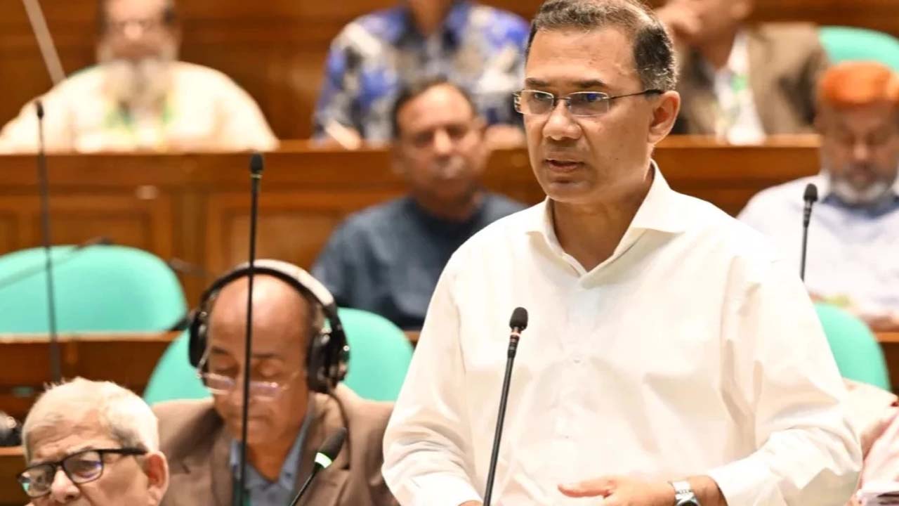 জাতীয় সংসদের প্রথম অধিবেশনের চতুর্দশ দিনের প্রশ্নোত্তর পর্বে বক্তব্য রাখছেন প্রধানমন্ত্রী তারেক রহমান