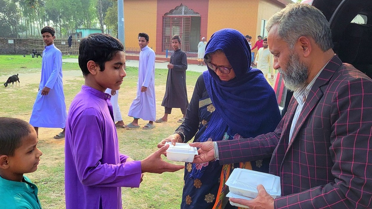 ঠাকুরগাঁওয়ে বিশেষ চাহিদা সম্পন্ন ও সুবিধাবঞ্চিত শিশুদের নিয়ে কর্নেটের প্রতিষ্ঠাবার্ষিকী