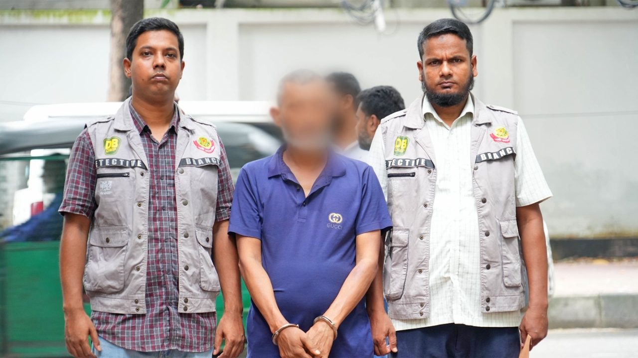 প্রতারক চক্রের মূলহোতা মো: বাবলু কাজী