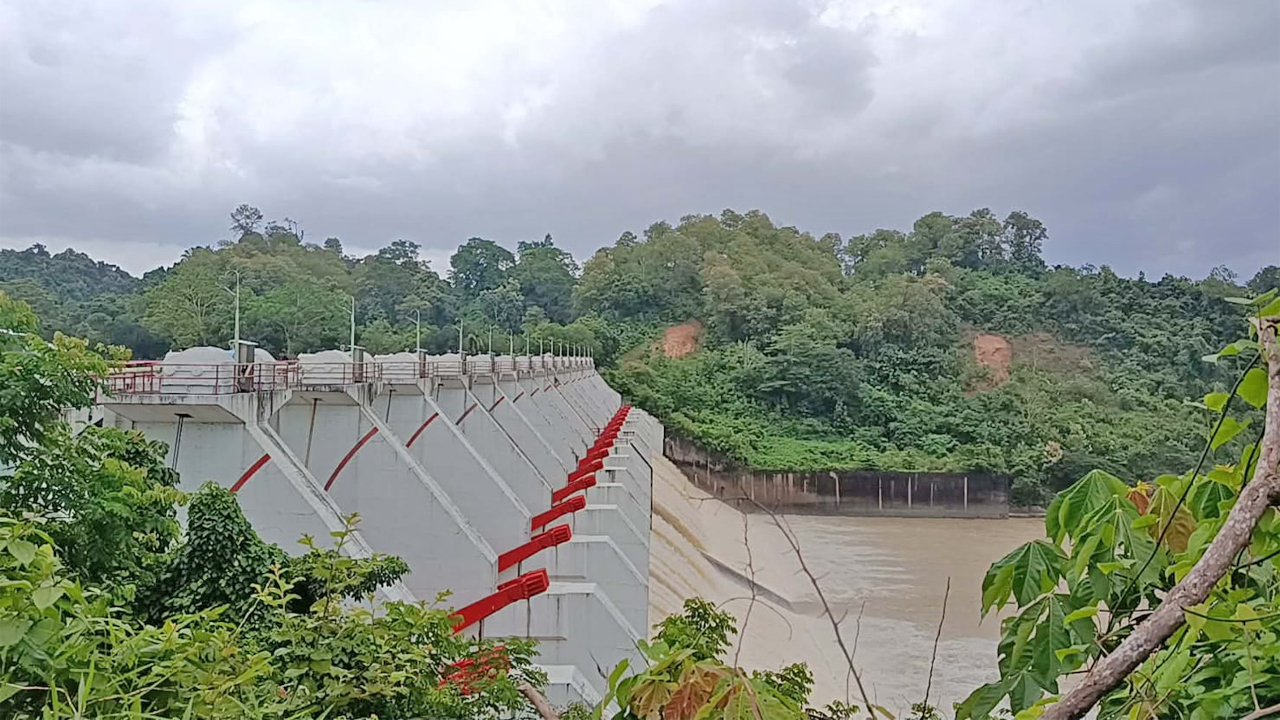 কাপ্তাই হ্রদের বাঁধের স্পিলওয়ে