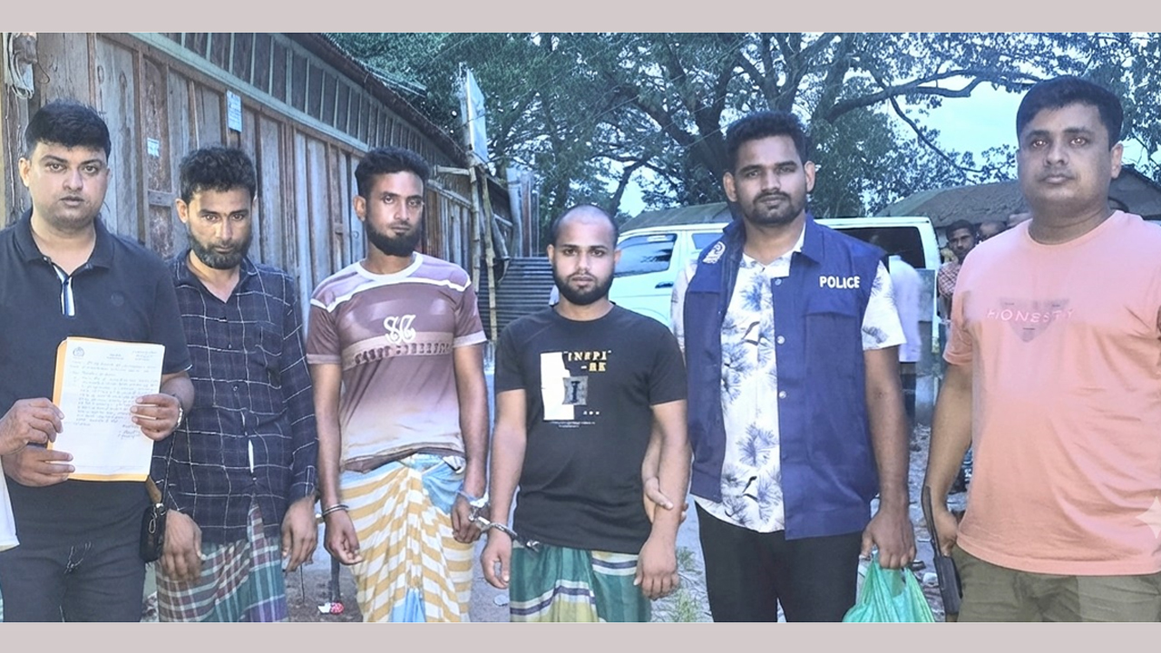 বাঙ্গরা বাজার থানা পুলিশ ইয়াবাসহ তিন আসামিকে গ্রেফতার করে