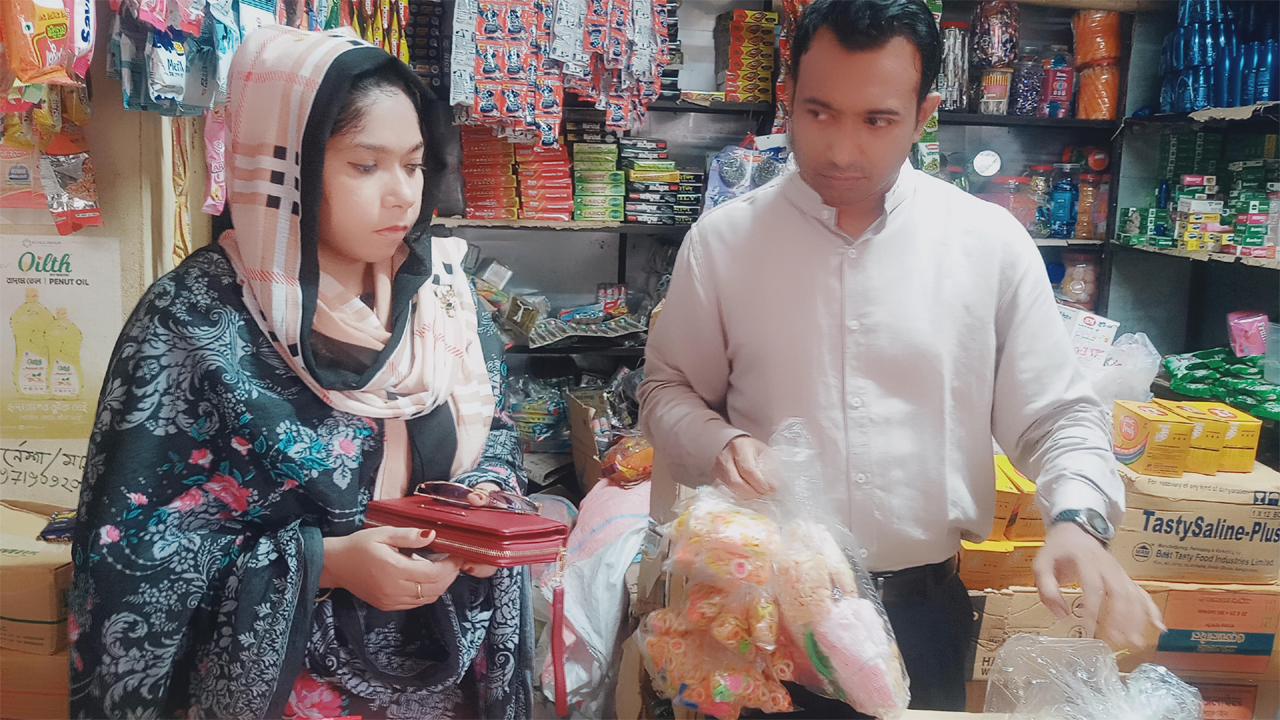 পাঁচবিবি বাজারে এ অভিযান পরিচালনা করা হয়