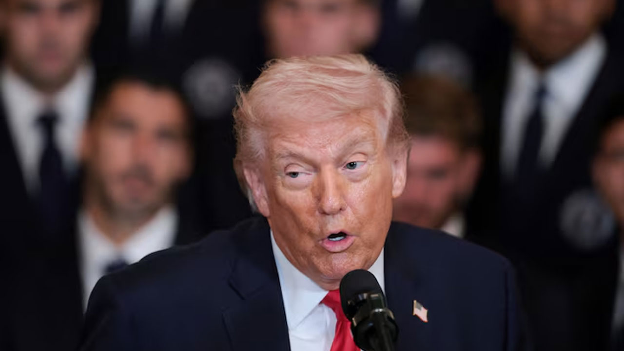 যুক্তরাষ্ট্রের প্রেসিডেন্ট ডোনাল্ড ট্রাম্প