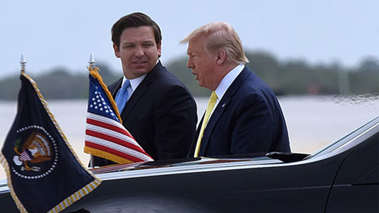 যুক্তরাষ্ট্রের প্রেসিডেন্ট ডোনাল্ড ট্রাম্প ও ফ্লোরিডার গভর্নর রন ডিসান্টিস