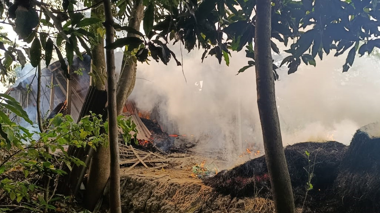 তাড়াশে জুম্মার নামাজ পড়ে বাড়ি ফেরারপথে পিটিয়ে হত্যা