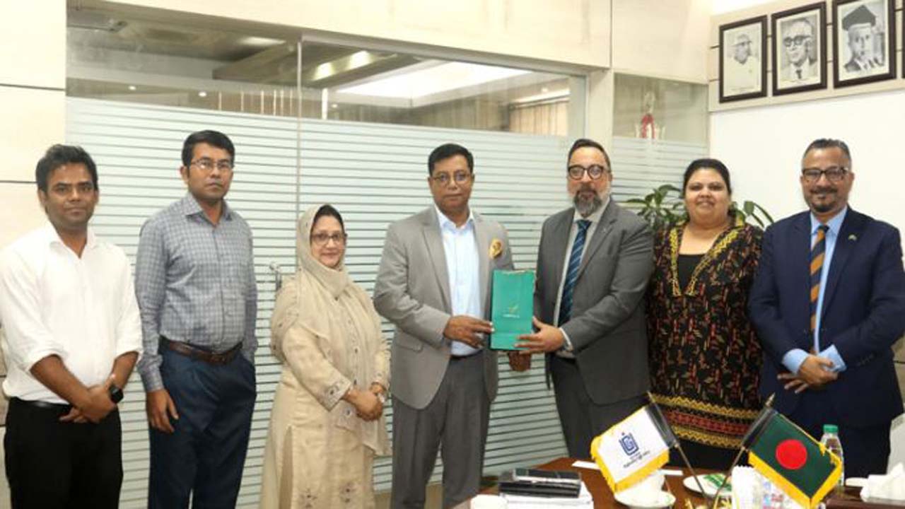 ঢাকাস্থ অস্ট্রেলিয়ান হাইকমিশন এবং ভারতে অস্ট্রেলিয়ান কনস্যুলেট জেনারেলের একটি প্রতিনিধিদল ইউজিসি চেয়ারম্যানের সাথে সাক্ষাৎ করেন