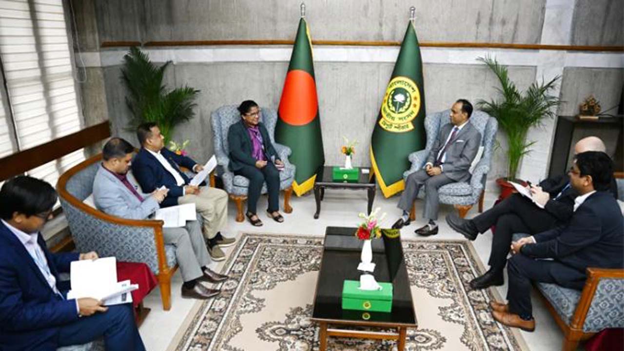 ডেপুটি স্পিকার ব্যারিস্টার কায়সার কামালের সাথে ইউএনডিপির একটি প্রতিনিধিদলের সাক্ষাৎ