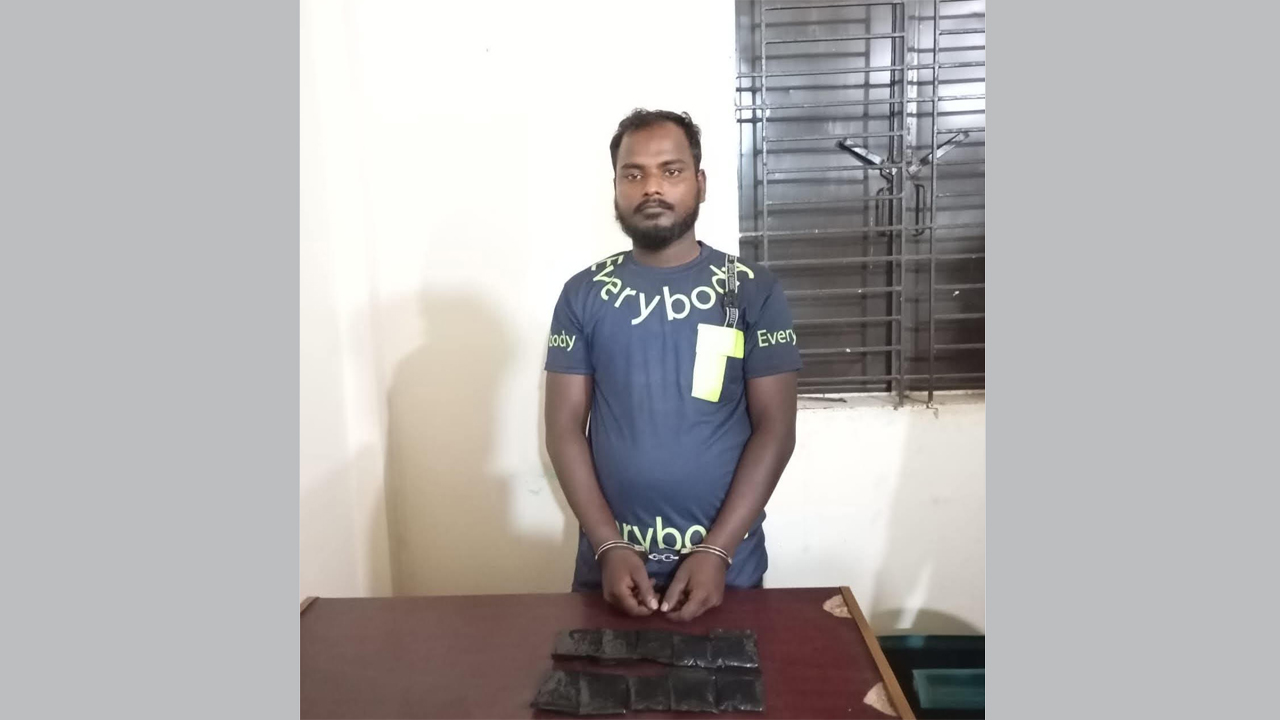 আটক মাদক কারবারি