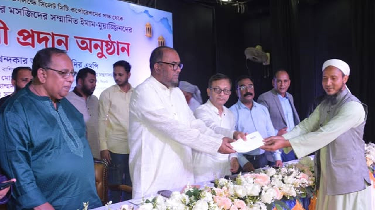 বক্তব্য রাখছেন বাণিজ্যমন্ত্রী খন্দকার আব্দুল মুক্তাদির