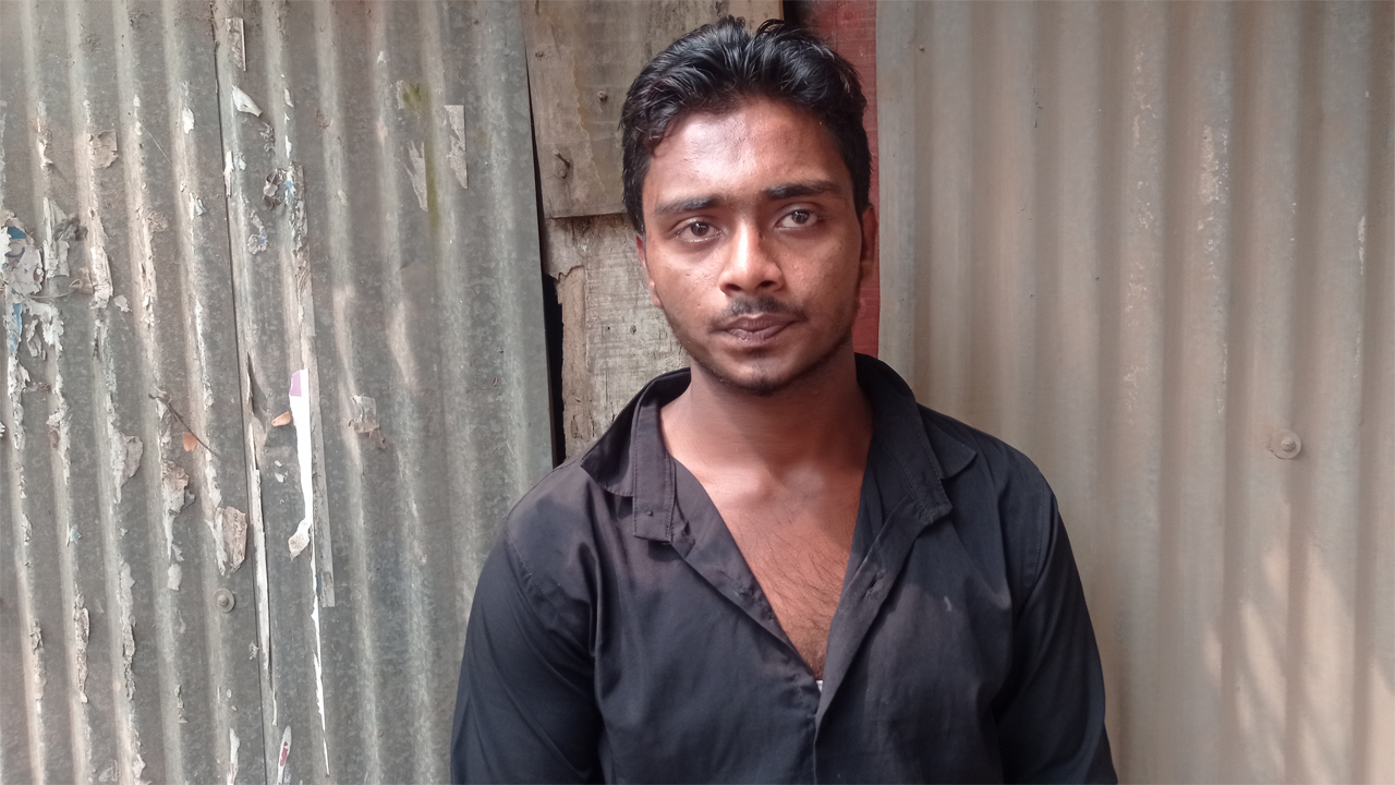 অভিযুক্ত আকাশ হাওলাদার