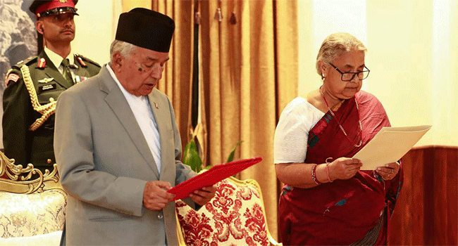 সুশীলা কার্কি শপথ নিচ্ছেন