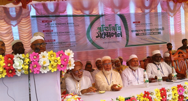 পাবনায় এ টি এম আজাহার